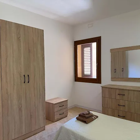 Chambray 2bdr With Communal Pool *