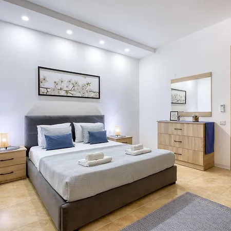 Διαμέρισμα Chambray 2bdr With Communal Pool
