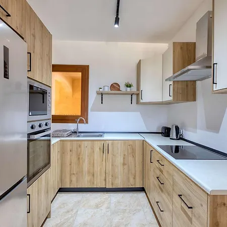 Chambray 2bdr With Communal Pool Διαμέρισμα *